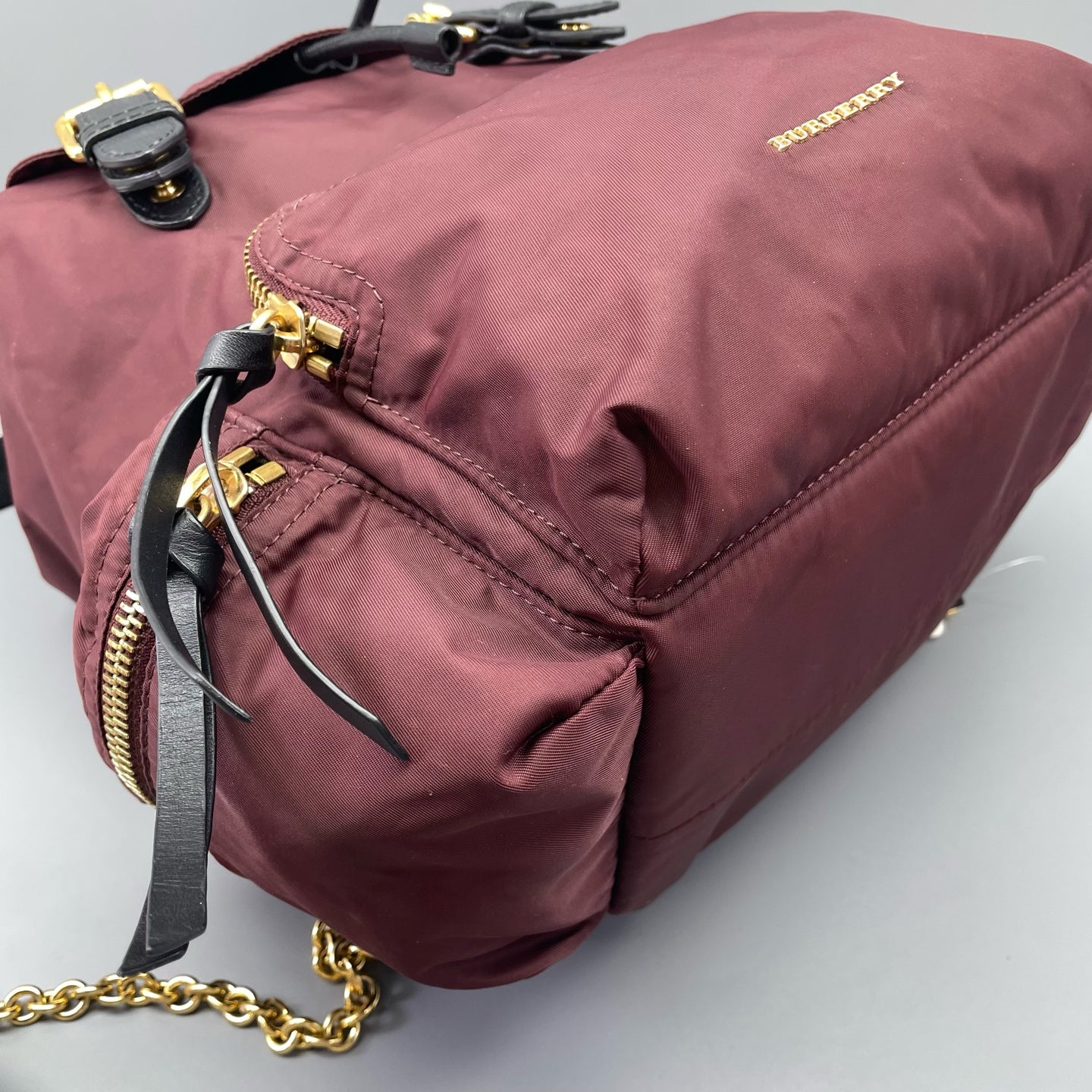 Burberry - Rucksack - Nylon with leather trim - Burgundy - (medium)