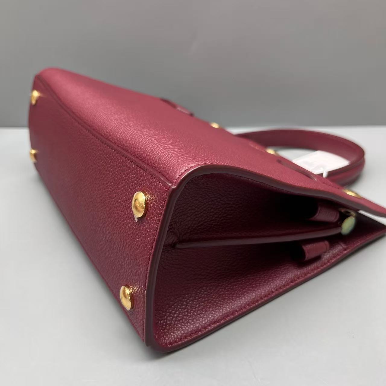 Burberry - Taylor bag - Pebbled leather - Burgundy - (small)