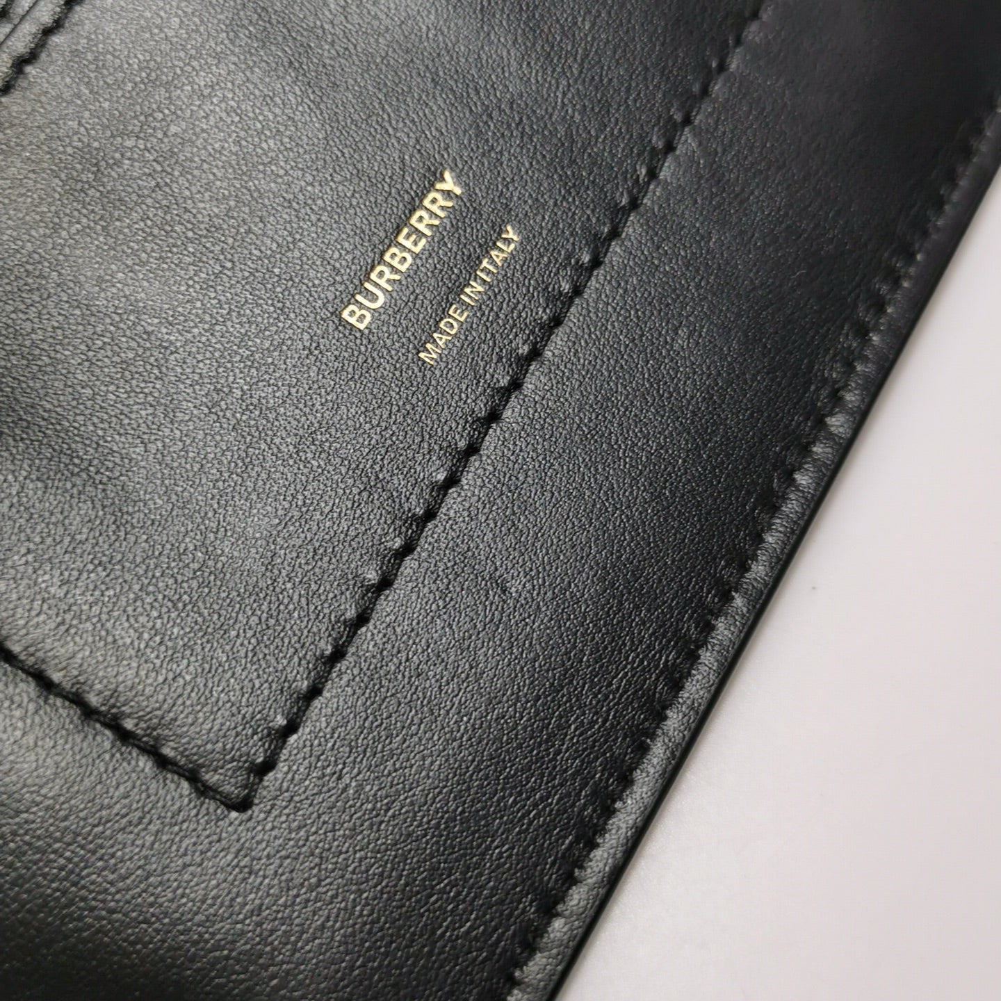 Burberry - TB Wallet on Chain - Grained calf leather - Black - (mini)