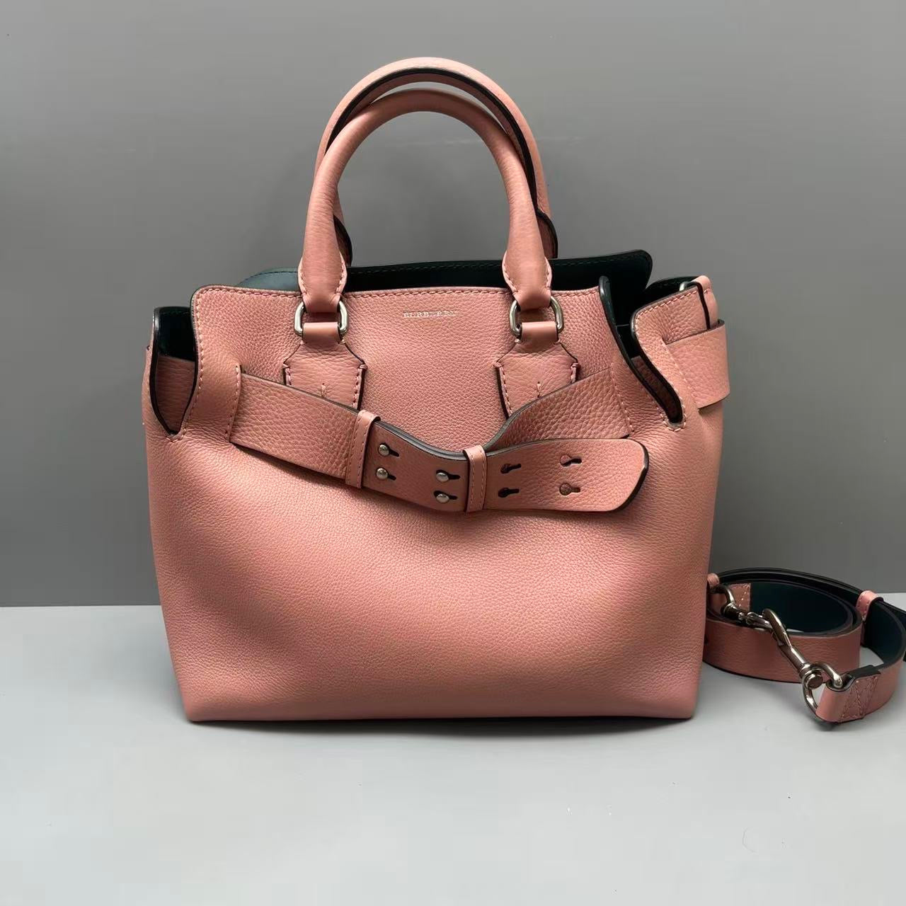 Burberry - The Belt Bag - Pebbled leather - Pink - (Medium)