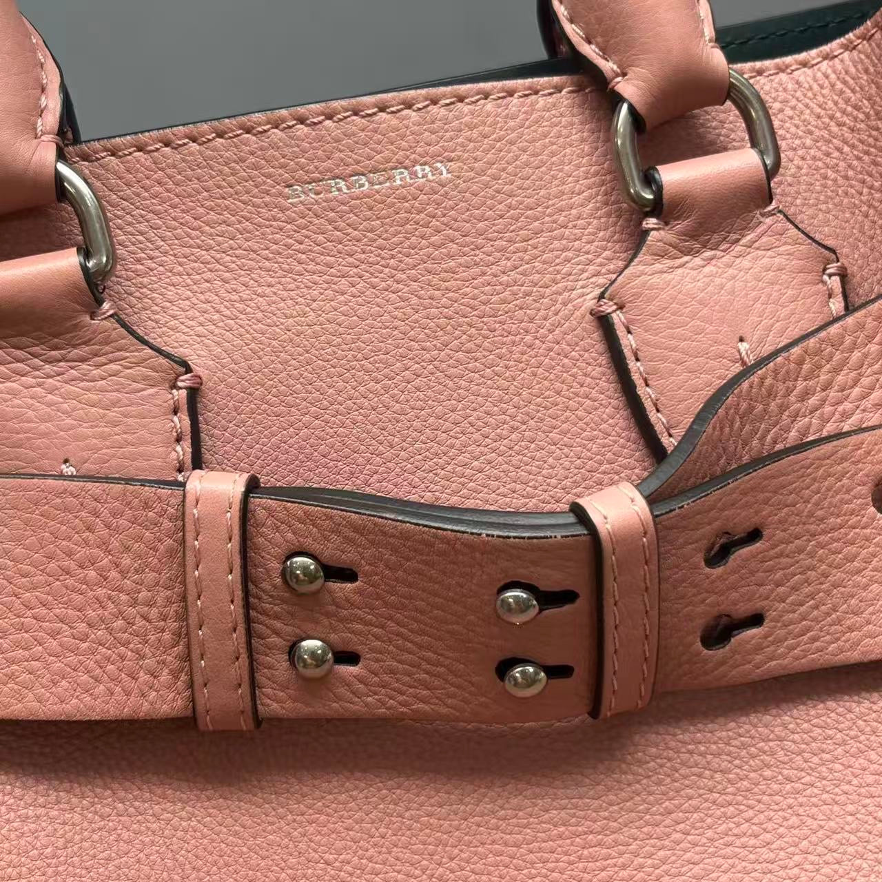 Burberry - The Belt Bag - Pebbled leather - Pink - (Medium)