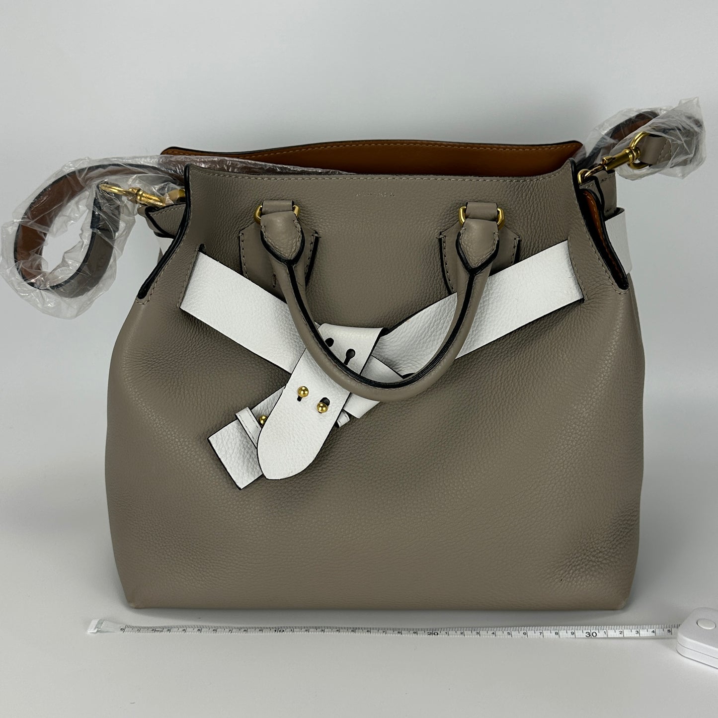 Burberry - The Belt - Grained leather - Beige with White Accents - (medium)