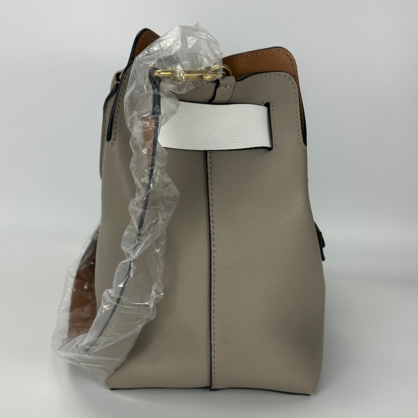 Burberry - The Belt - Grained leather - Beige with White Accents - (medium)