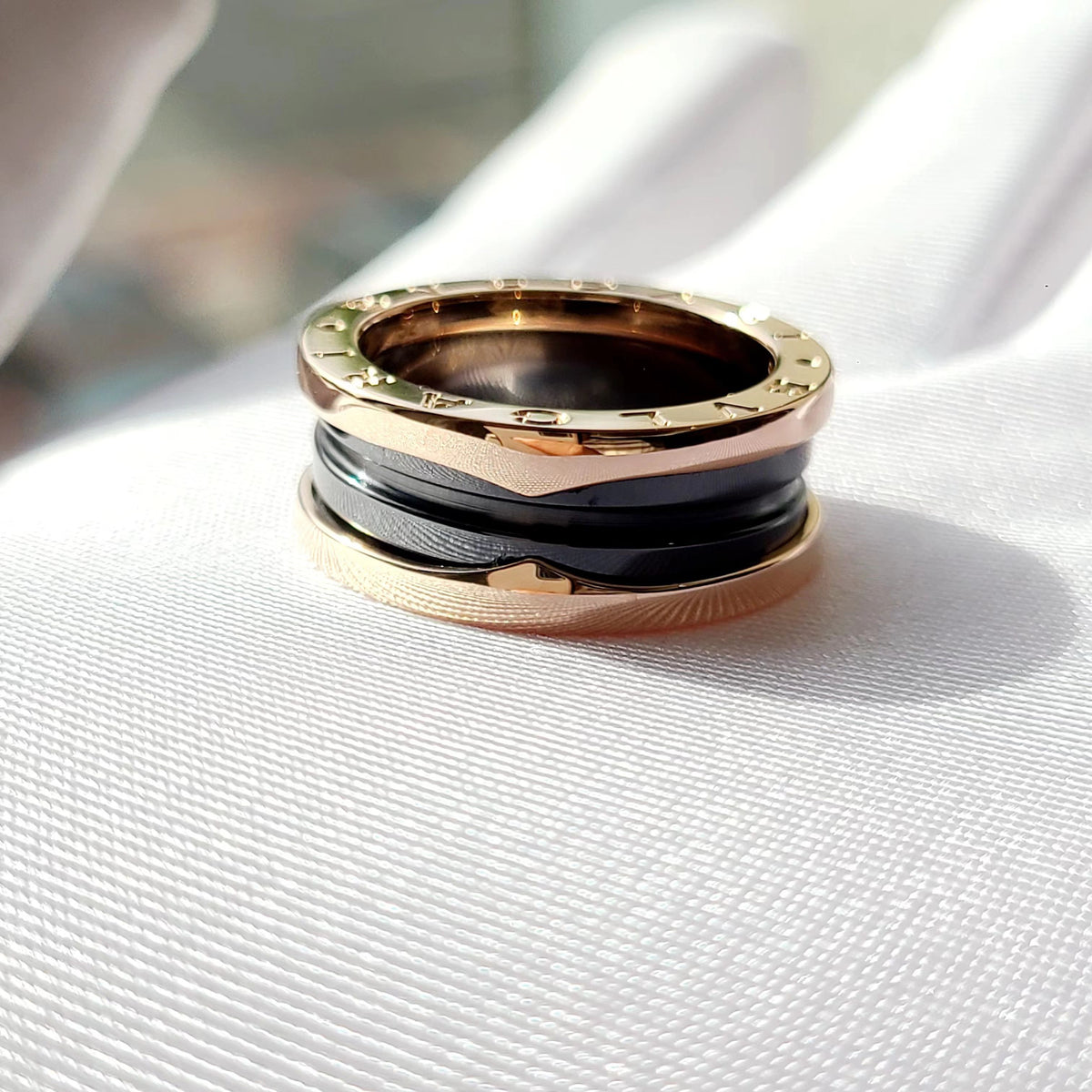 Bvlgari - B.zero1 - 18K rose gold with black ceramic - Multicolour - (56)