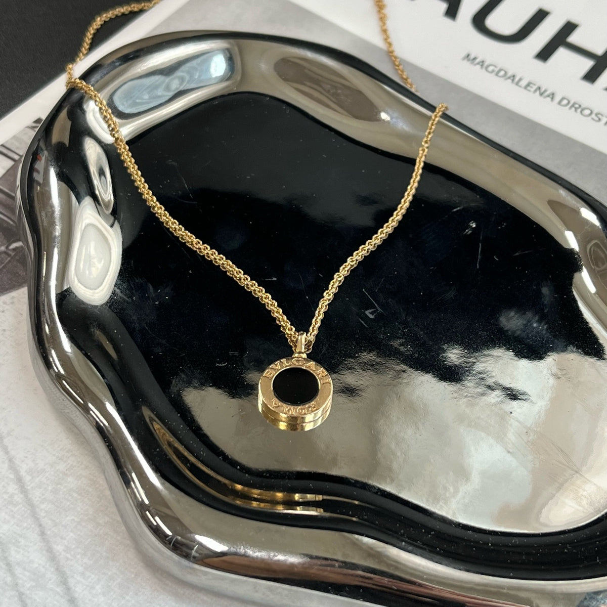Bvlgari - Bulgari Bulgari - 18k yellow gold with diamonds and black onyx - Gold