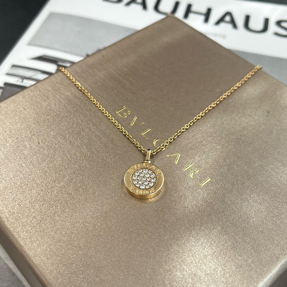 Bvlgari - Bulgari Bulgari - 18k yellow gold with diamonds and black onyx - Gold