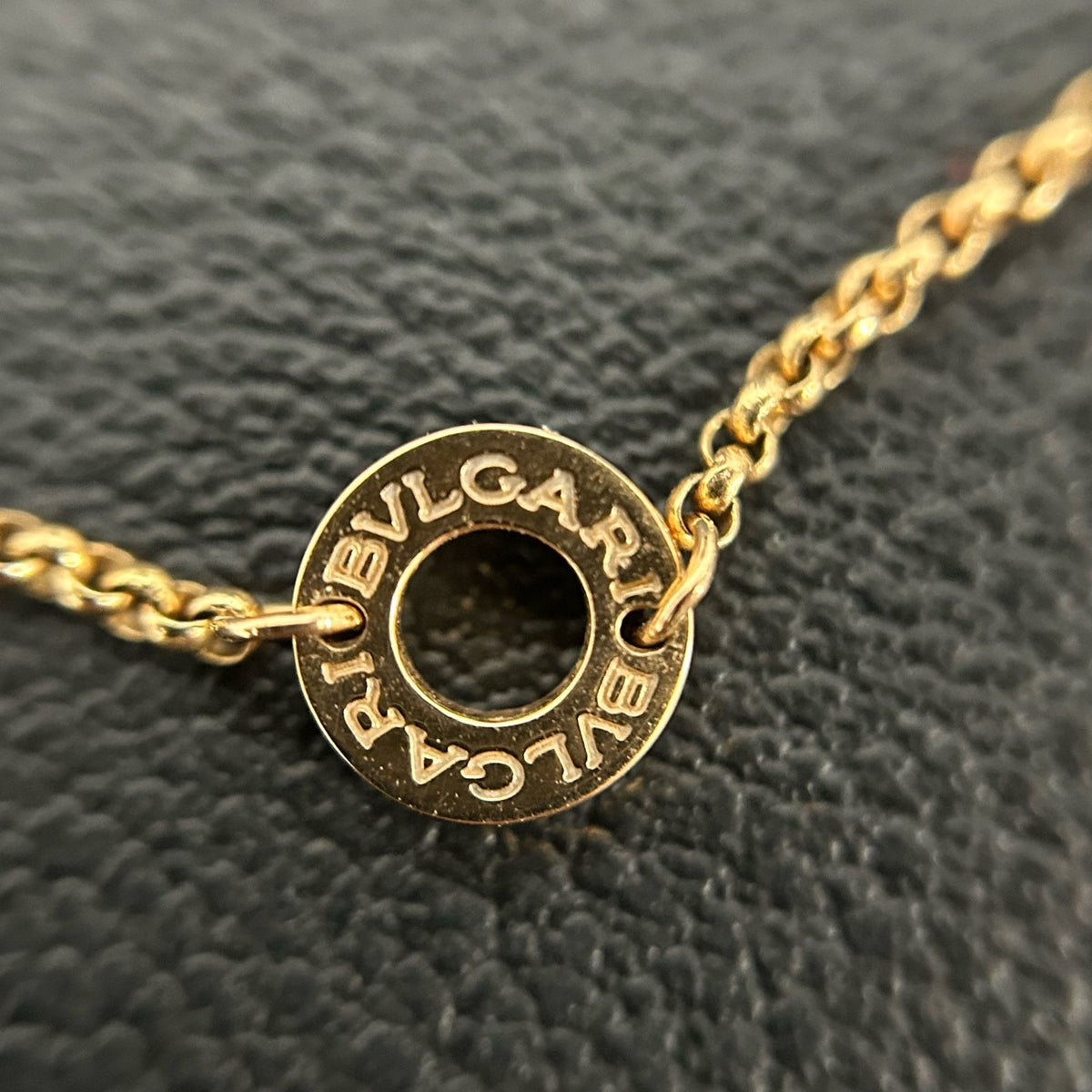 Bvlgari - BVLGARI BVLGARI - 18K rose gold with natural white mother-of-pearl. - Gold