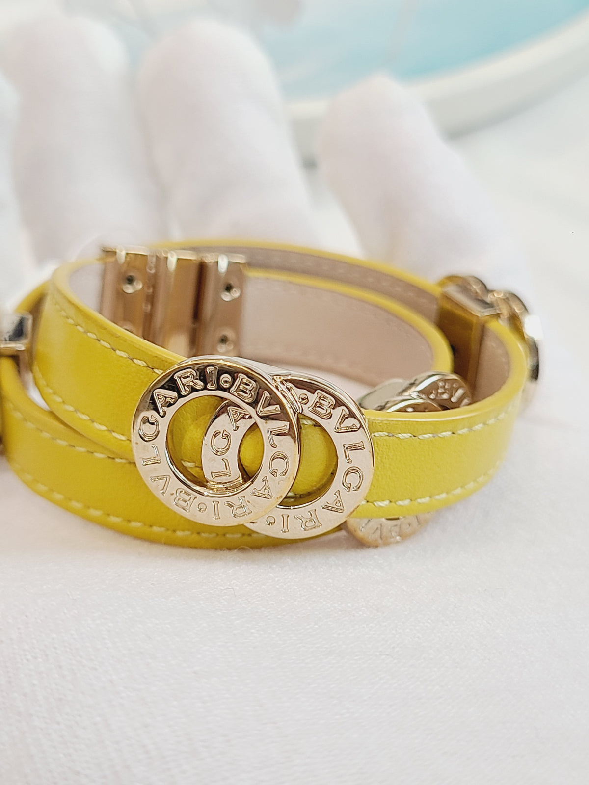 Bvlgari - Bvlgari Bvlgari - Gold-tone metal logo and clasp hardware with a calfskin leather strap. - Yellow