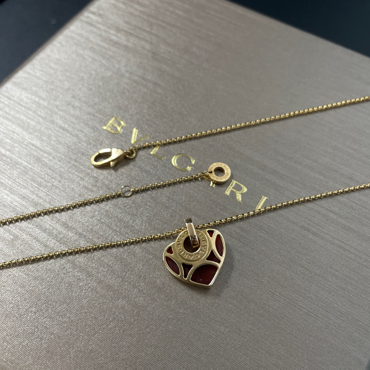 Bvlgari - BVLGARI BVLGARI Heart Pendant Necklace - 18k rose gold and carnelian - Red - (44 cm)