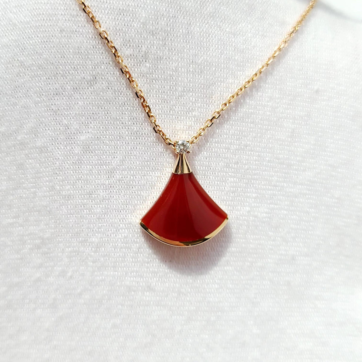 Bvlgari - Divas' Dream - 18K rose gold, diamonds and carnelian - Red
