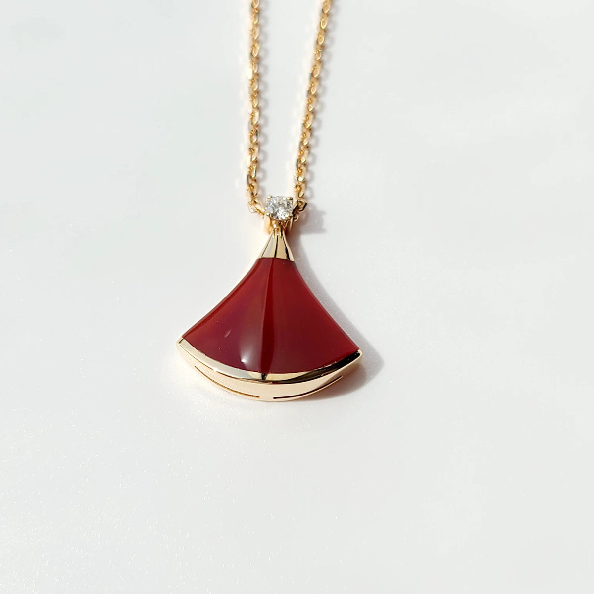Bvlgari - Divas' Dream - 18K rose gold, diamonds and carnelian - Red
