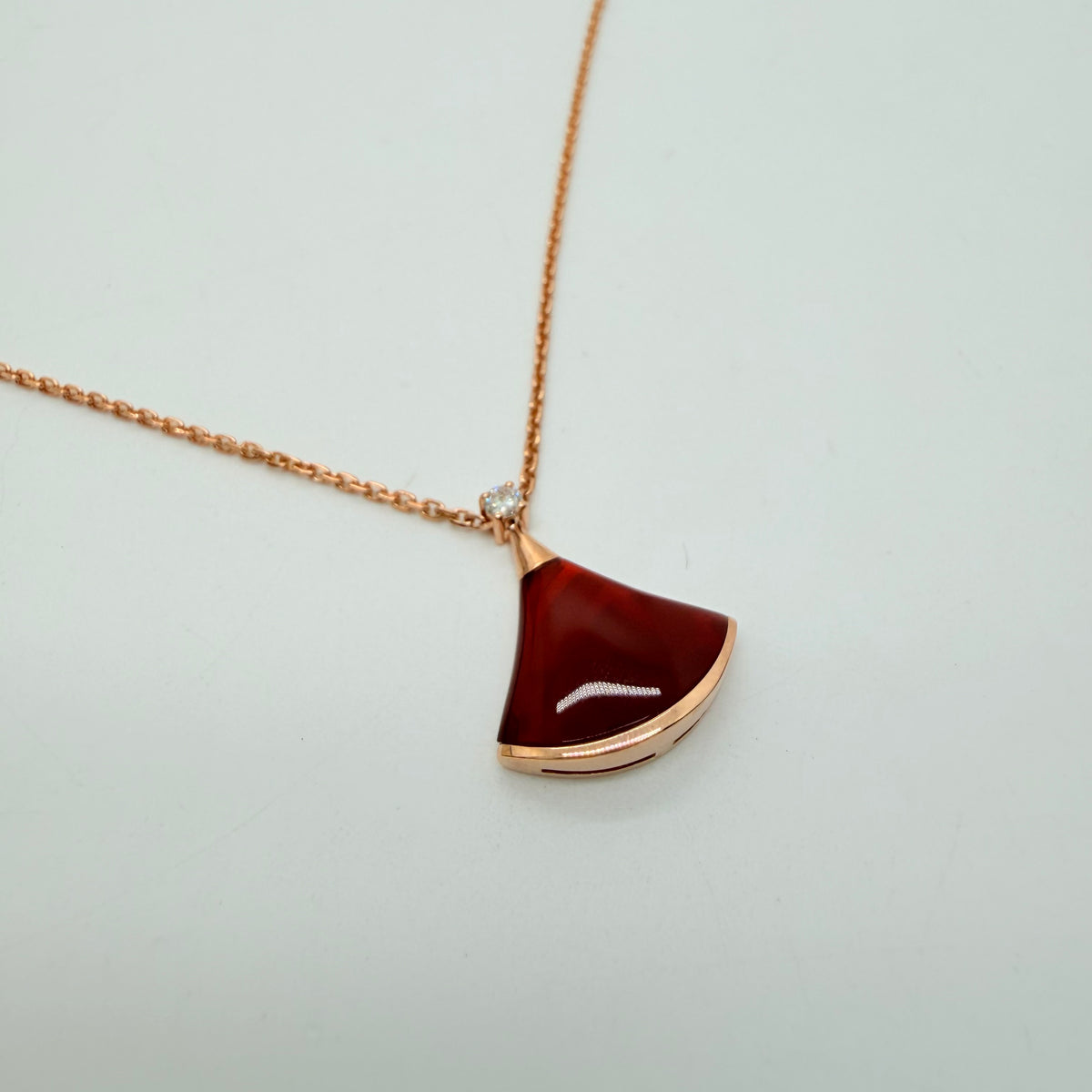 Bvlgari - Divas' Dream Small - 18k rose gold with carnelian and diamond - Red - (small)
