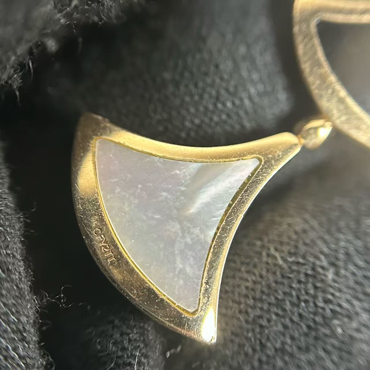 Bvlgari - Divas Dream - Yellow gold - Black