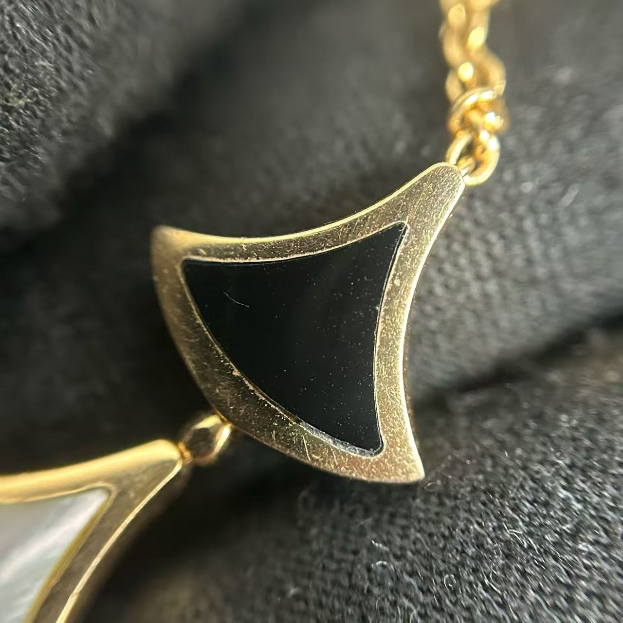 Bvlgari - Divas Dream - Yellow gold - Black