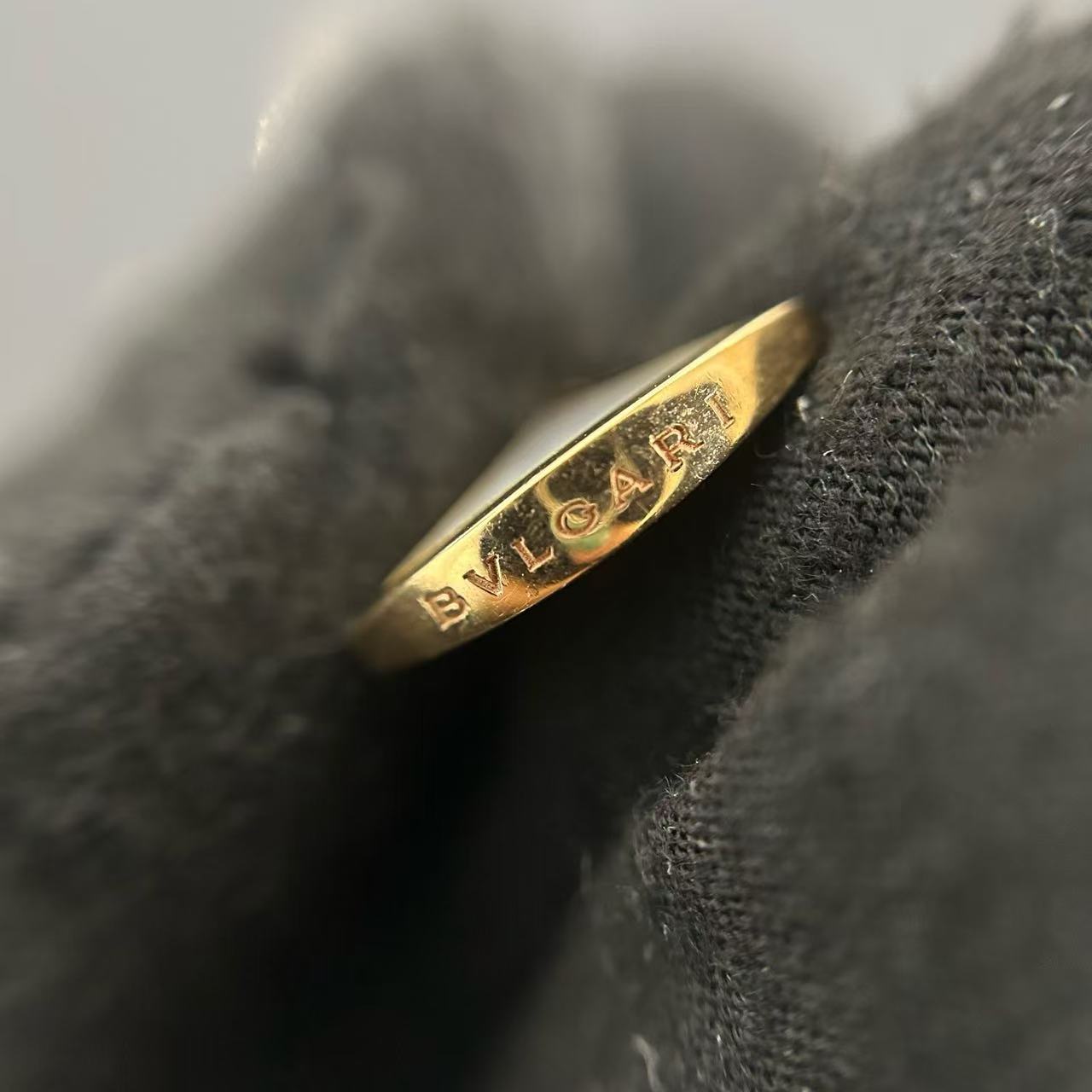 Bvlgari - Divas Dream - Yellow gold - Black