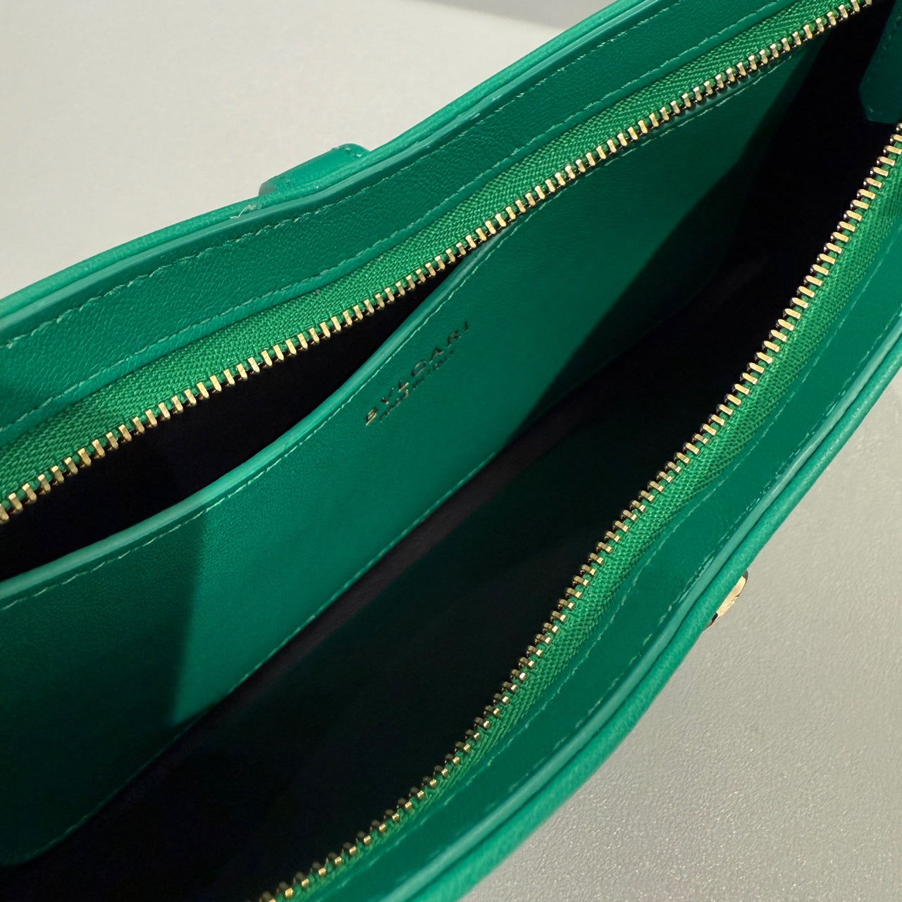 Bvlgari - Serpenti Baia - Calfskin leather - Green - (Small)