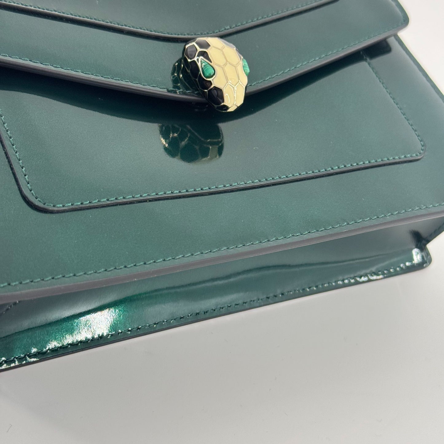 Bvlgari Serpenti Chain Bag Patent leather Green - view 10
