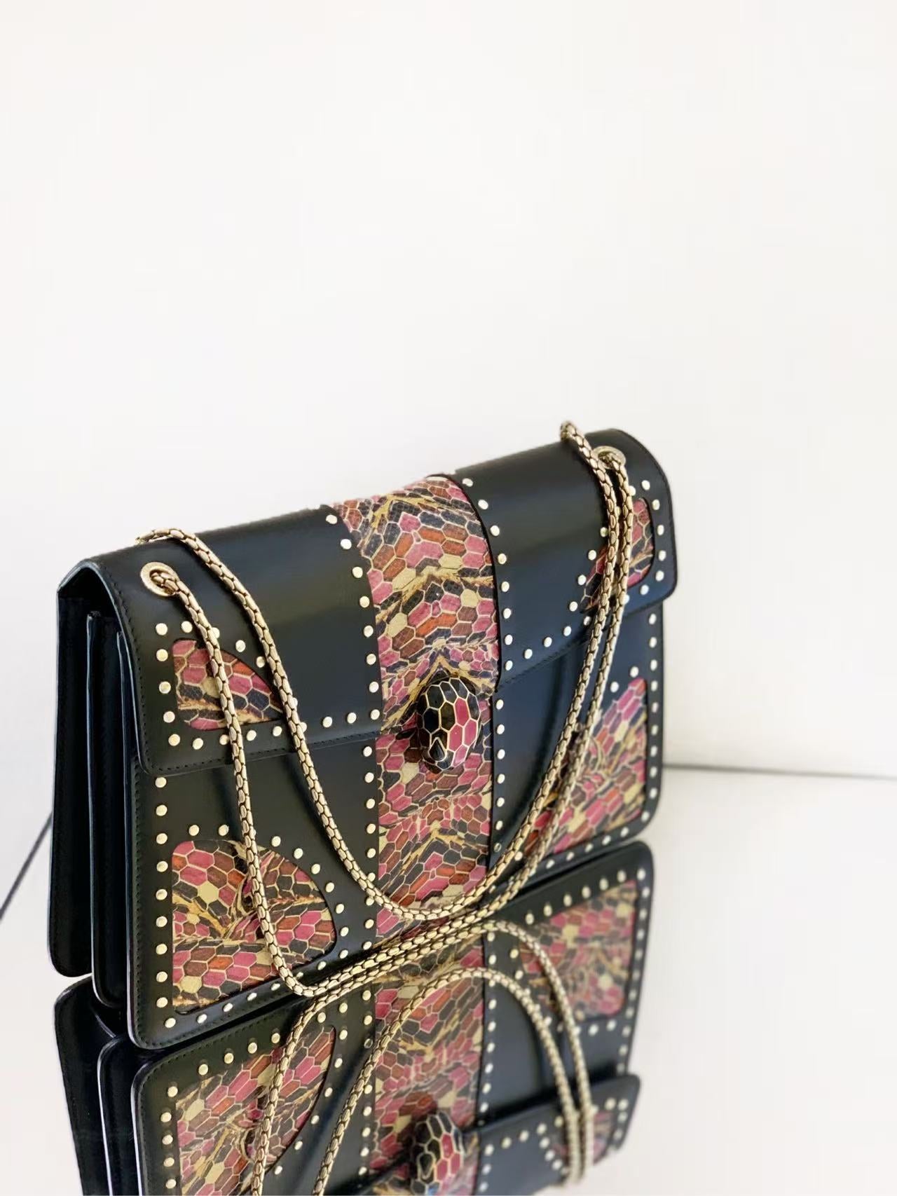 Bvlgari - Serpenti Forever Accordion Bag - Smooth leather with python skin patchwork - Black with multicolour python accents - (Medium)