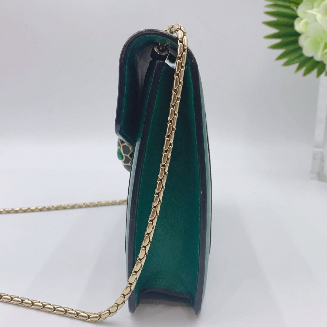 Bvlgari - Serpenti Forever Accordion Chain Bag - Calfskin leather - Green with Gold-Tone Hardware - (Small)