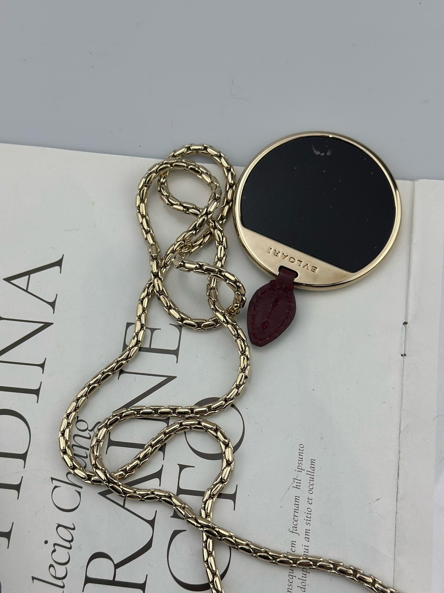 BVLGARI - Serpenti Forever - Calf leather - Burgundy with Gold-Tone Hardware - (large)