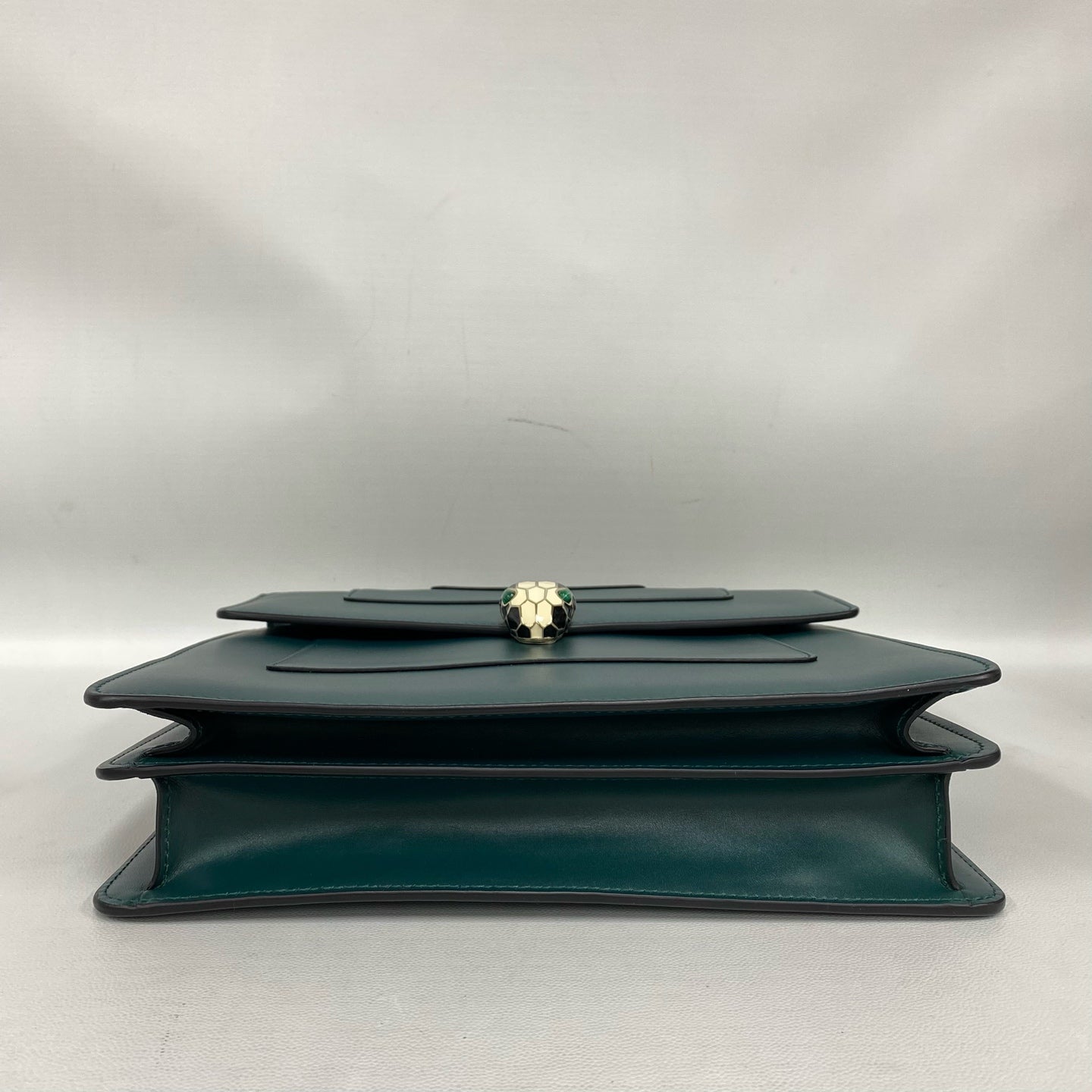 Bvlgari - Serpenti Forever - Calf leather - Green with Gold-Tone Hardware - (medium)