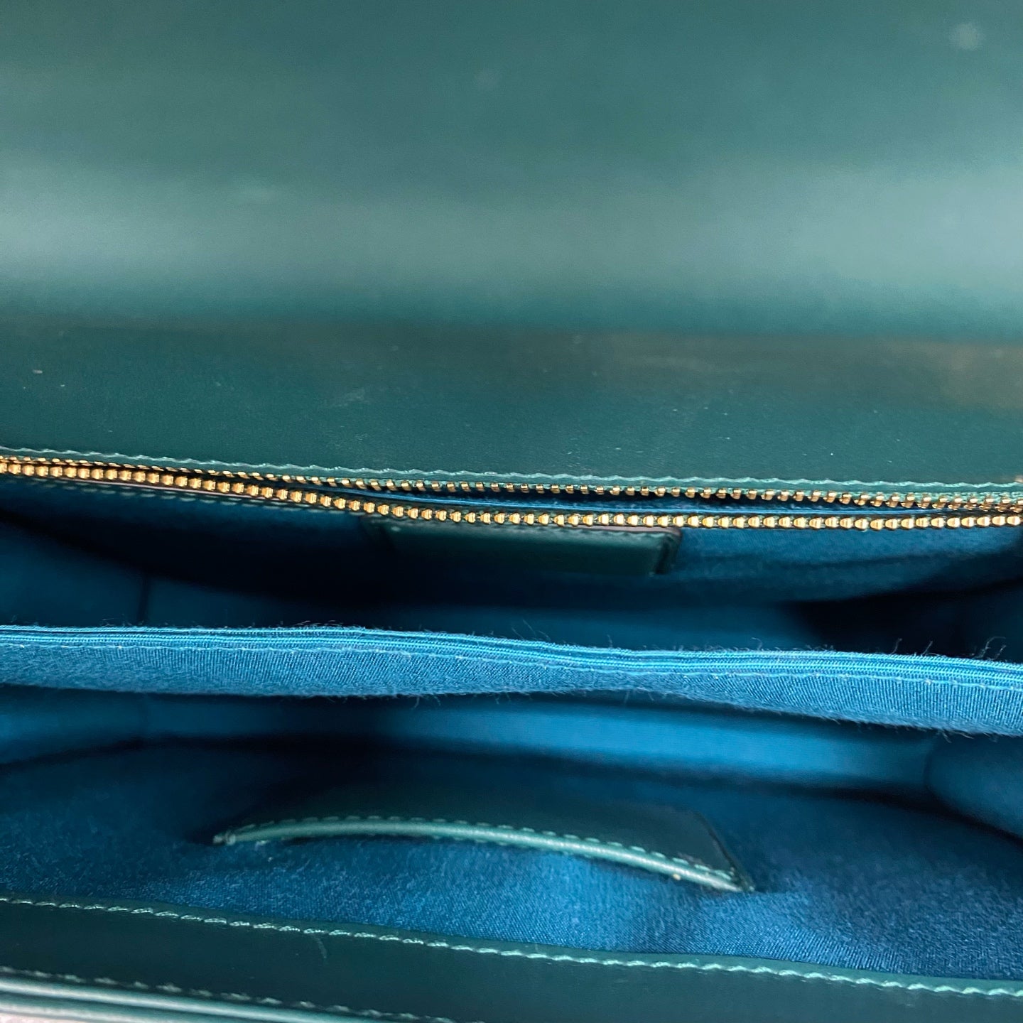 Bvlgari - Serpenti Forever - Calf leather - Green with Gold-Tone Hardware - (medium)