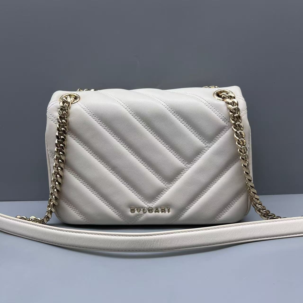 Bvlgari - Serpenti Forever - Calfskin leather - White - (Medium)