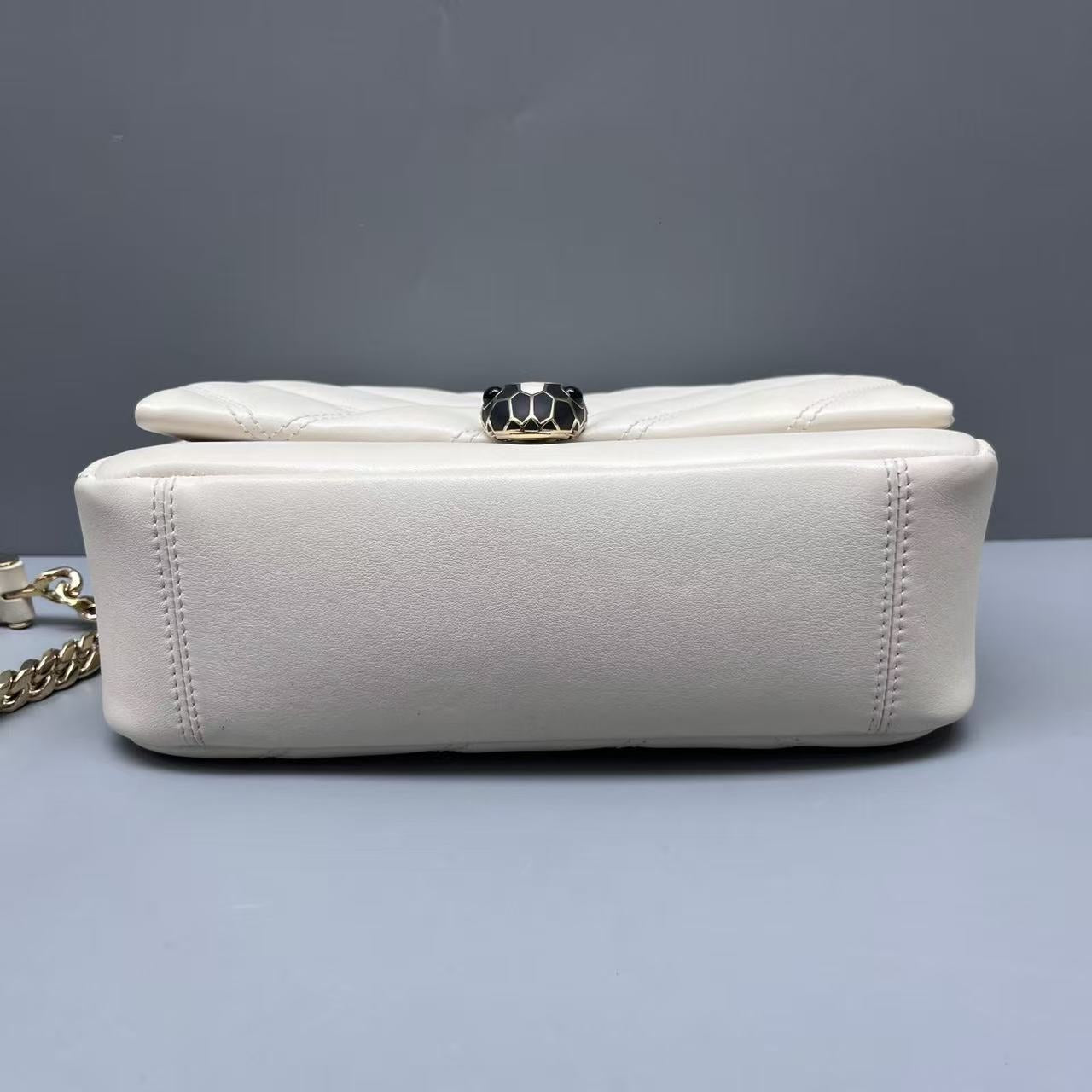 Bvlgari - Serpenti Forever - Calfskin leather - White - (Medium)
