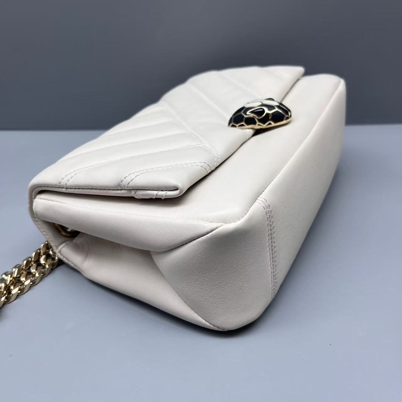 Bvlgari - Serpenti Forever - Calfskin leather - White - (Medium)