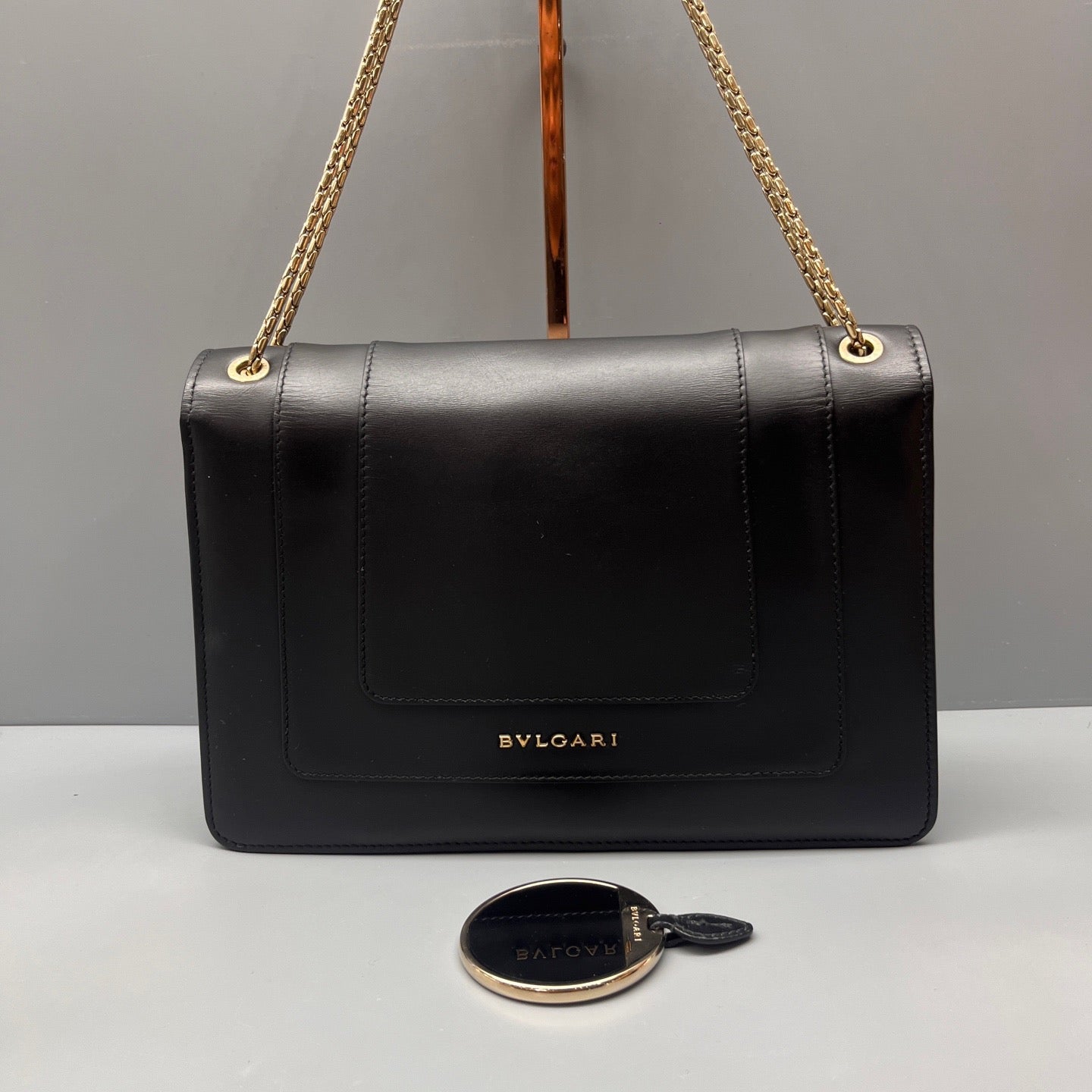 Bvlgari - Serpenti Forever Chain Bag - Calfskin leather - Black - (medium)
