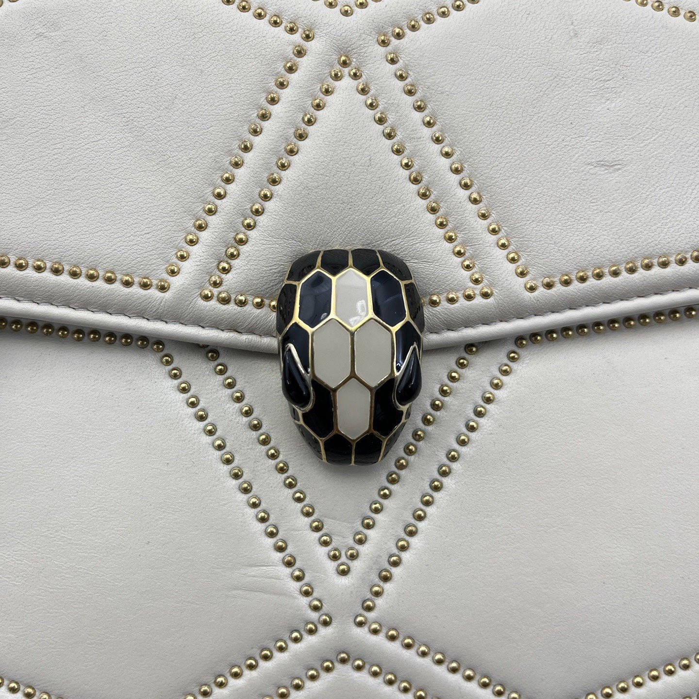 Bvlgari - Serpenti Forever Chain Bag - Calfskin leather - White - (medium)