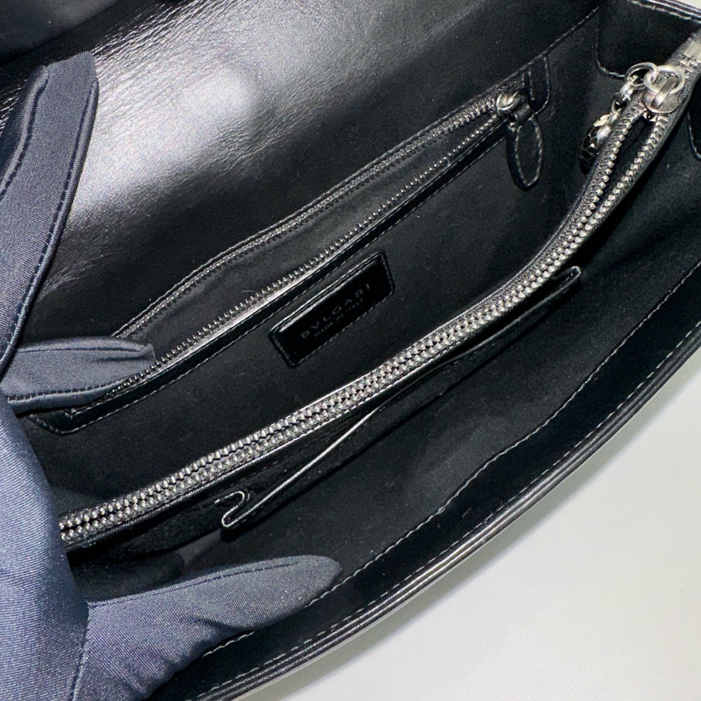 Bvlgari - Serpenti Forever Flap Bag - Calfskin leather - Black - (medium)