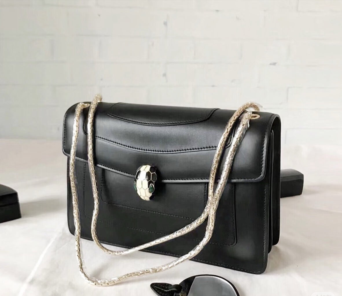 Bvlgari - Serpenti Forever - Leather - Black - (medium)