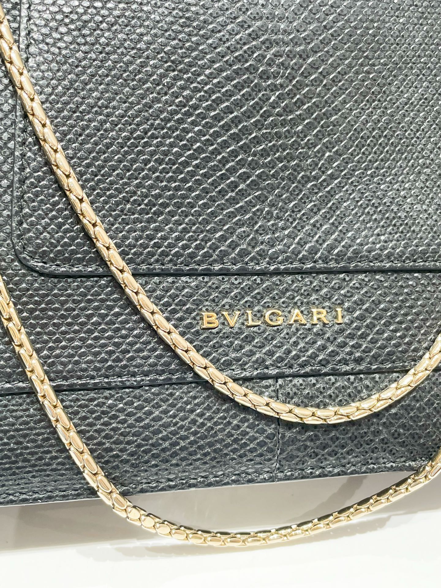 Bvlgari - Serpenti Forever - Leather - Black - (medium)