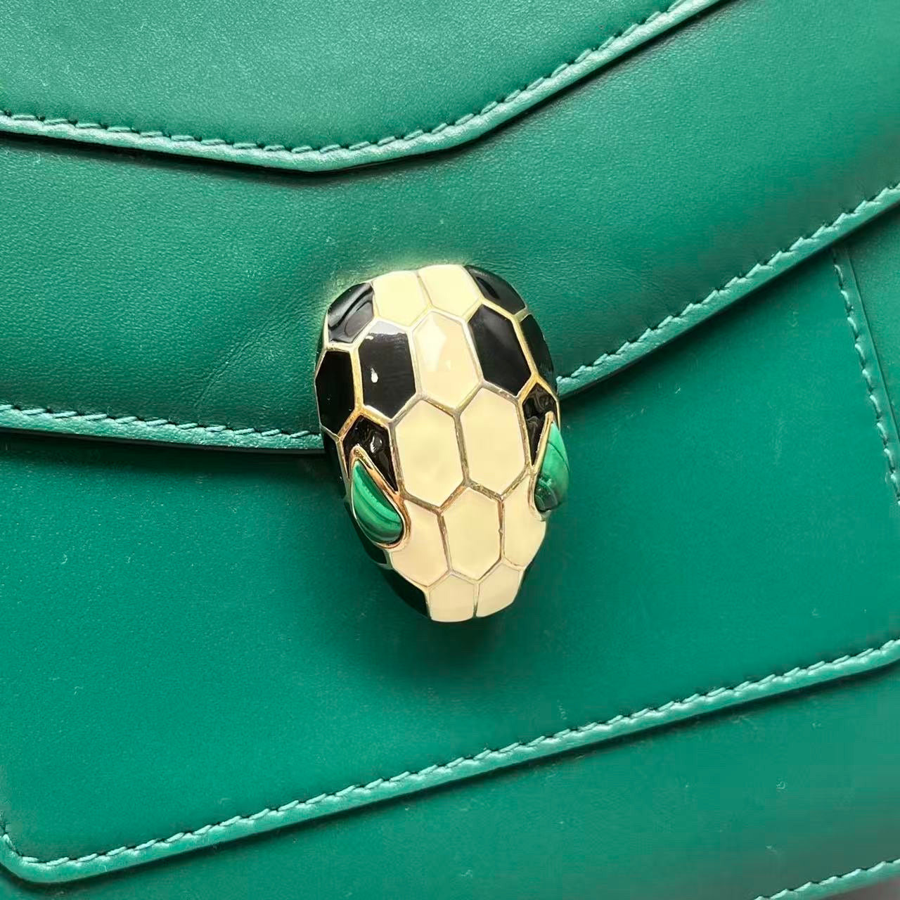 Bvlgari - Serpenti Forever - Leather - Green with Gold-Tone Hardware - (mini)