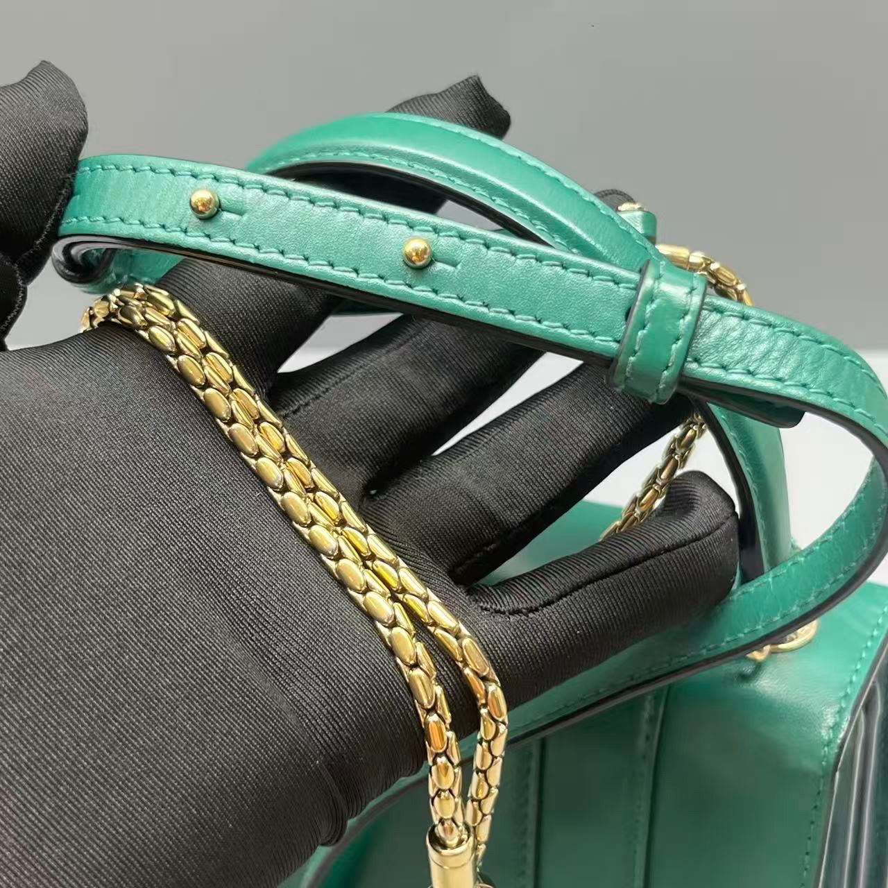 Bvlgari - Serpenti Forever - Leather - Green with Gold-Tone Hardware - (mini)