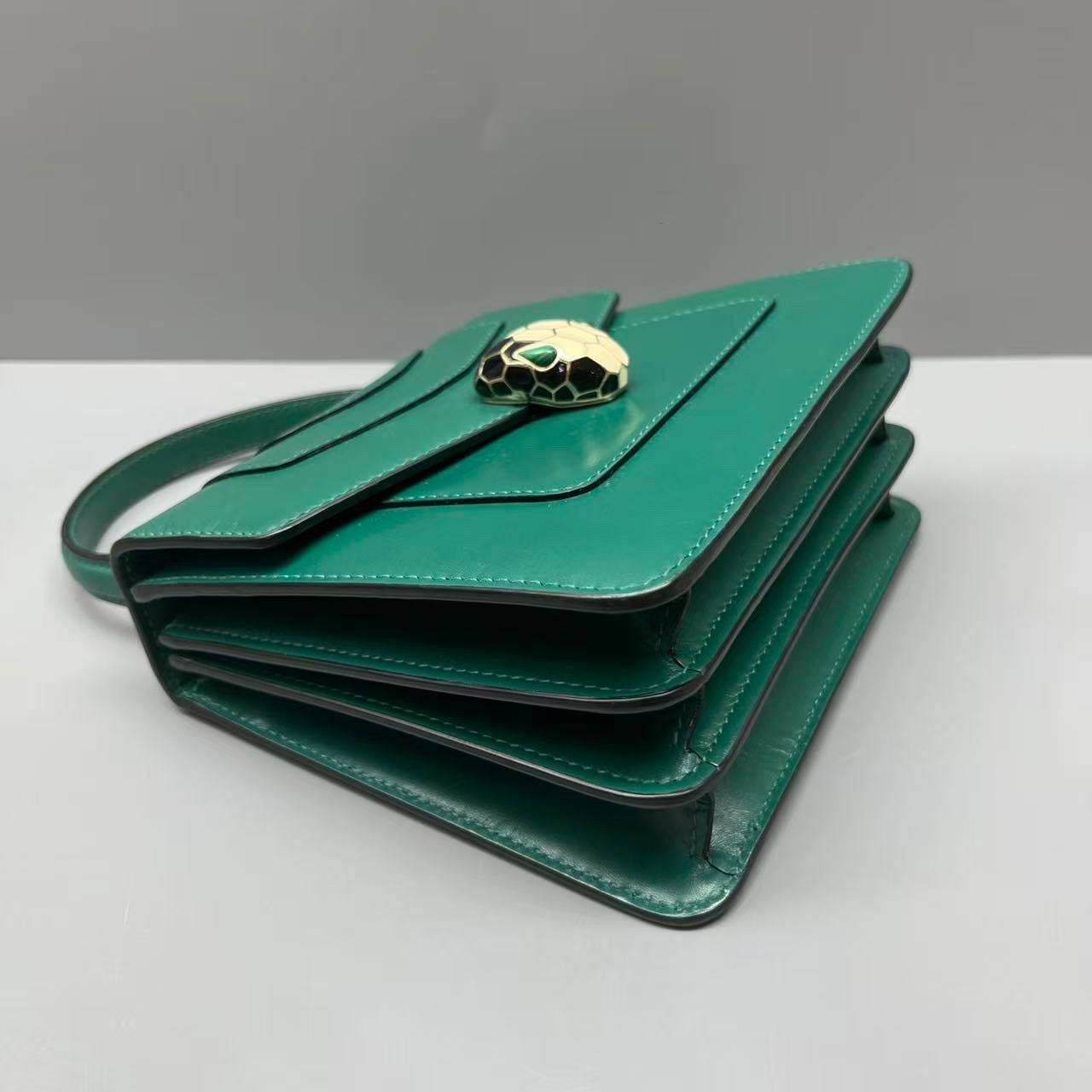 Bvlgari - Serpenti Forever - Leather - Green with Gold-Tone Hardware - (mini)