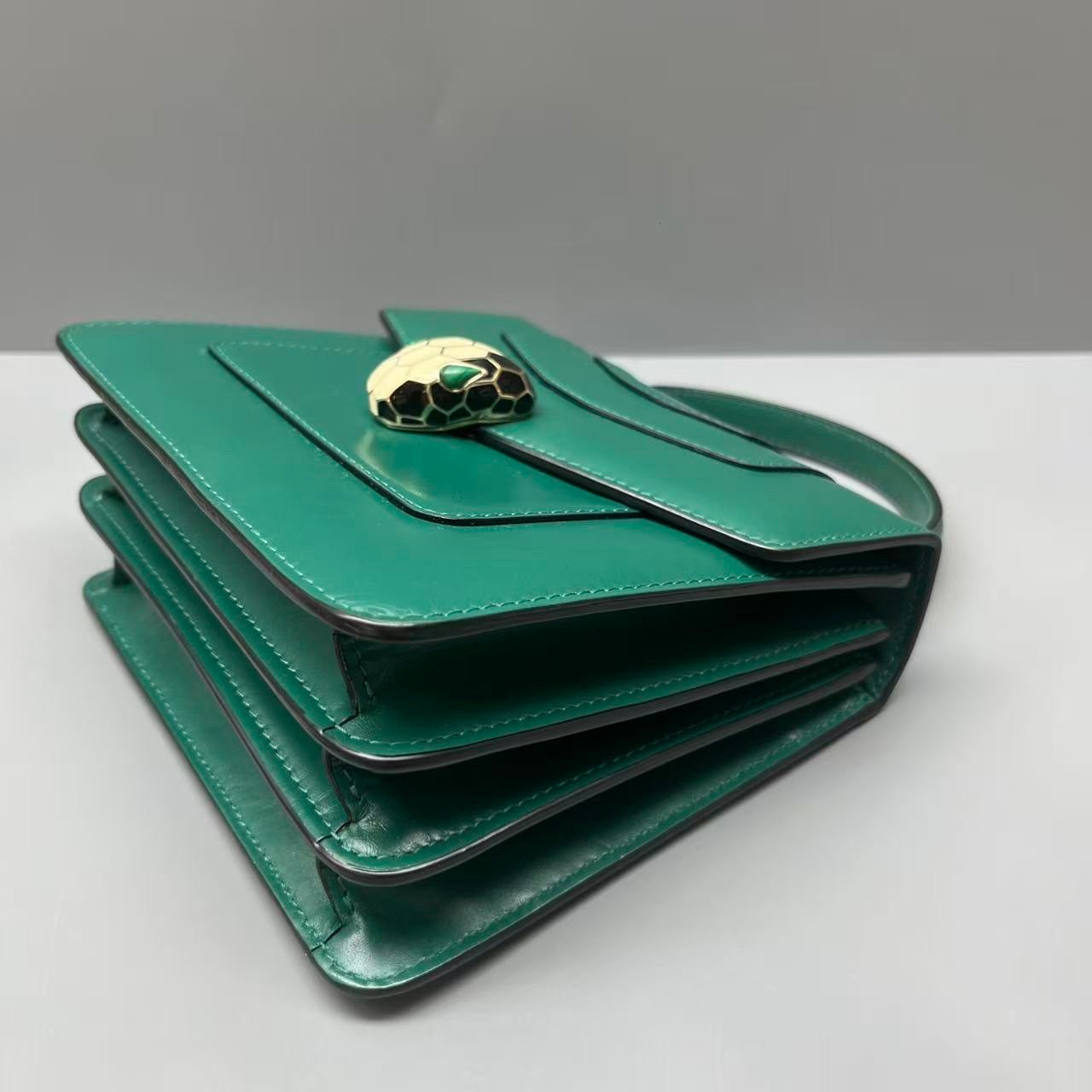 Bvlgari - Serpenti Forever - Leather - Green with Gold-Tone Hardware - (mini)