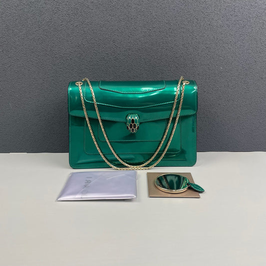 Bvlgari - Serpenti Forever - Patent leather - Emerald Green with Gold-Tone Hardware - (medium)