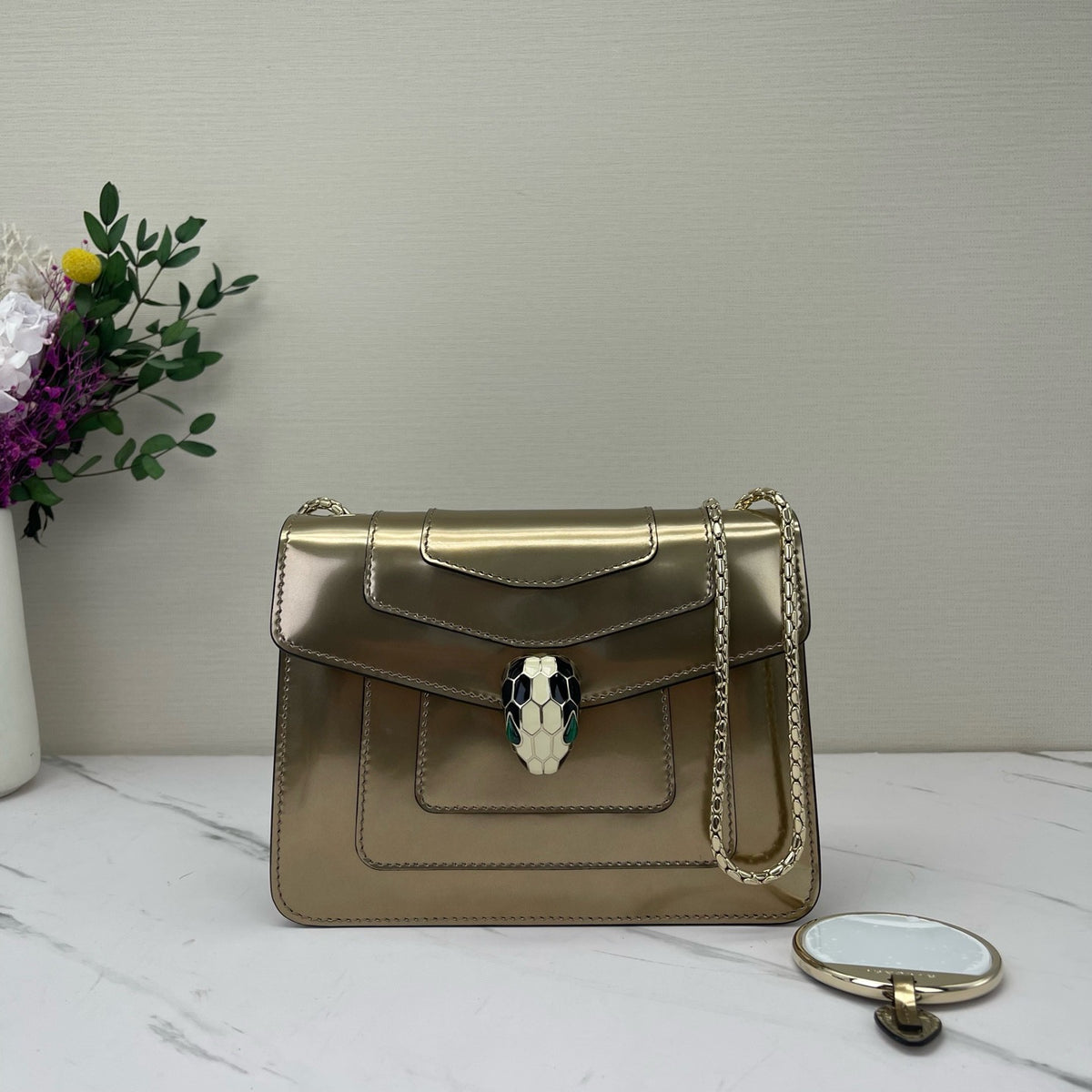 Bvlgari - Serpenti Forever - Patent leather - Gold - (mini)