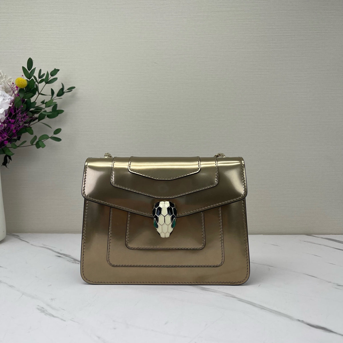 Bvlgari - Serpenti Forever - Patent leather - Gold - (mini)