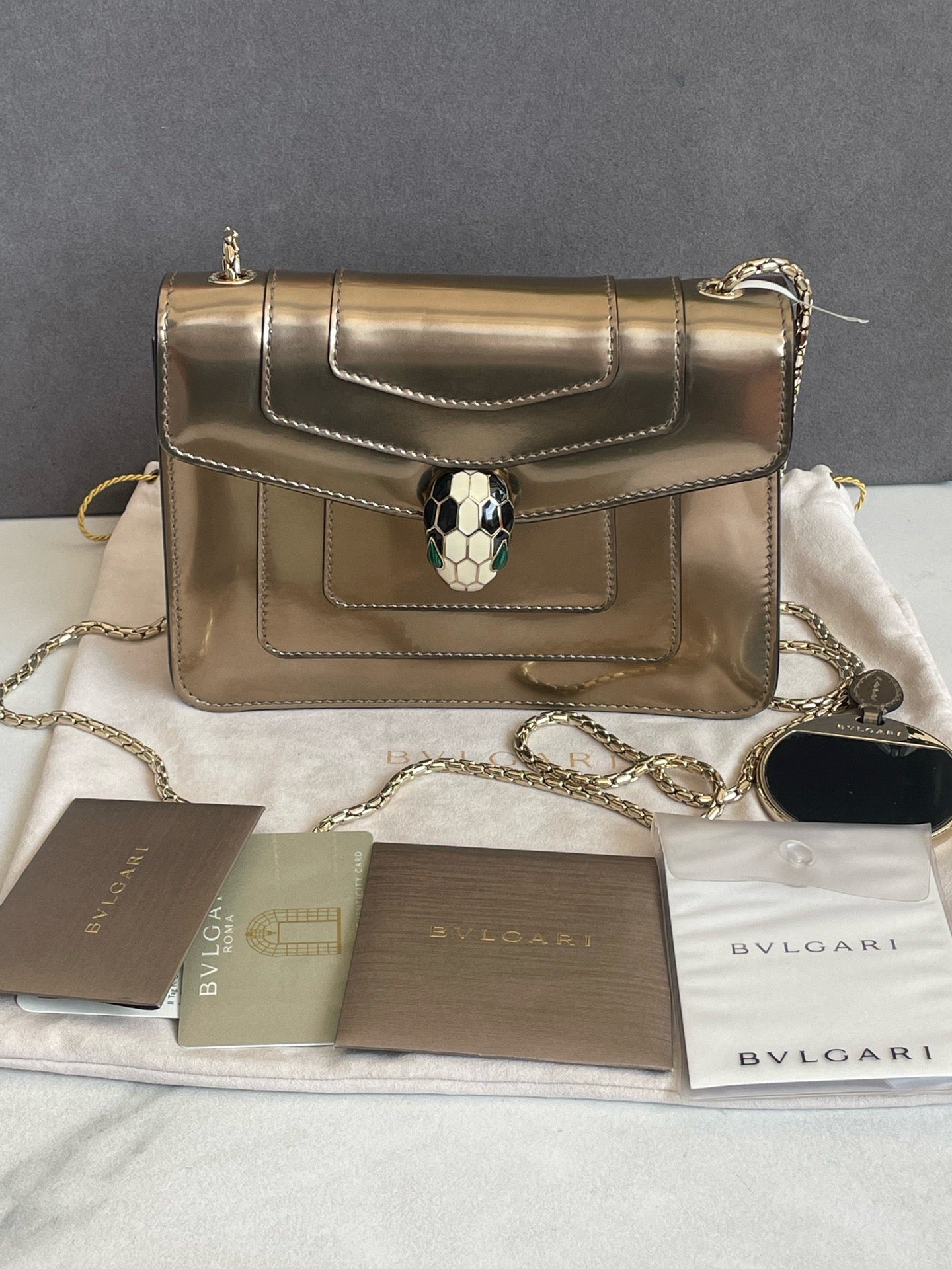 Bvlgari - Serpenti Forever - Patent leather - Gold - (small)
