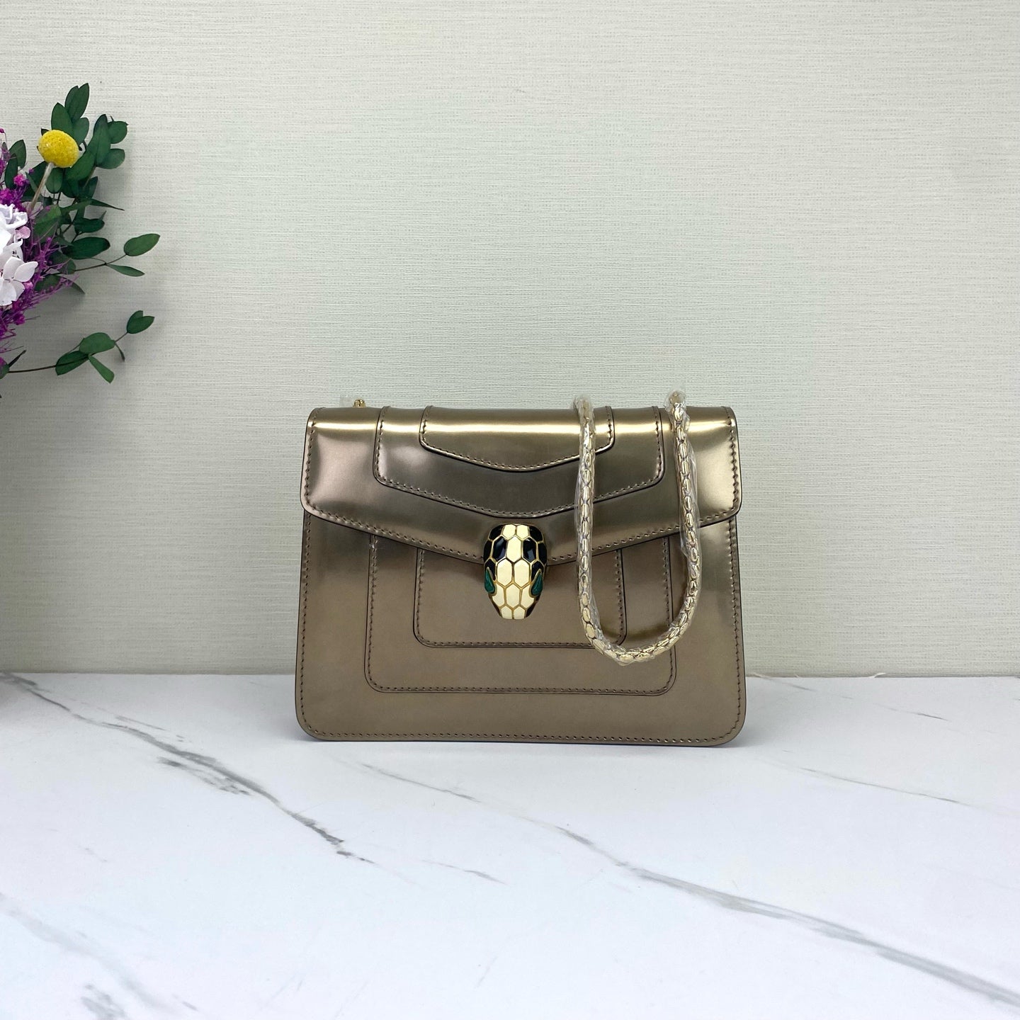 Bvlgari - Serpenti Forever - Patent leather - Gold - (small)