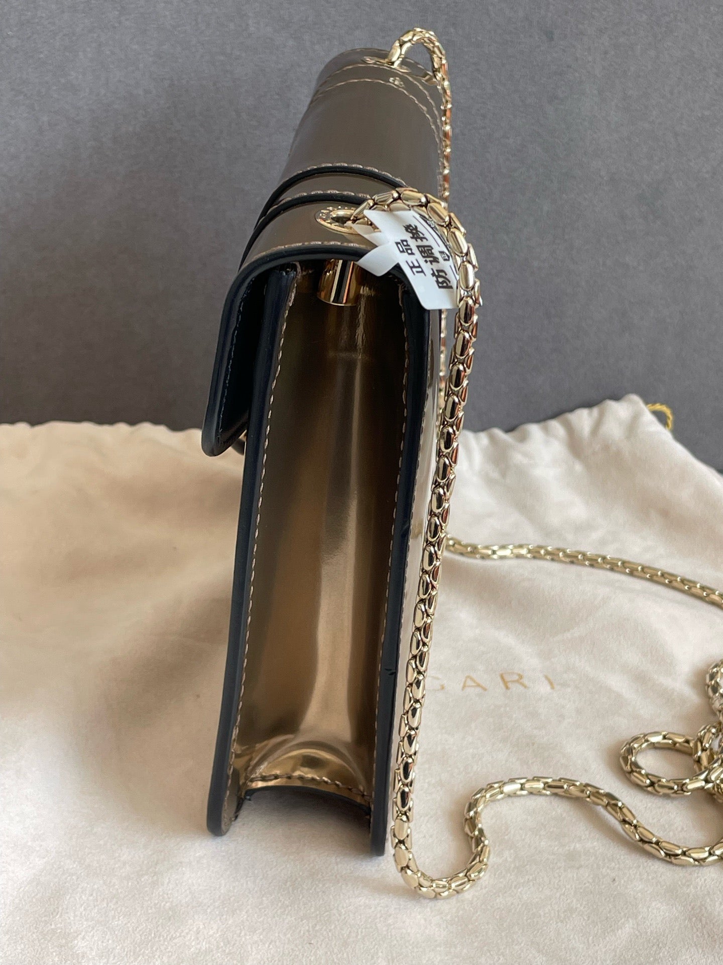 Bvlgari - Serpenti Forever - Patent leather - Gold - (small)