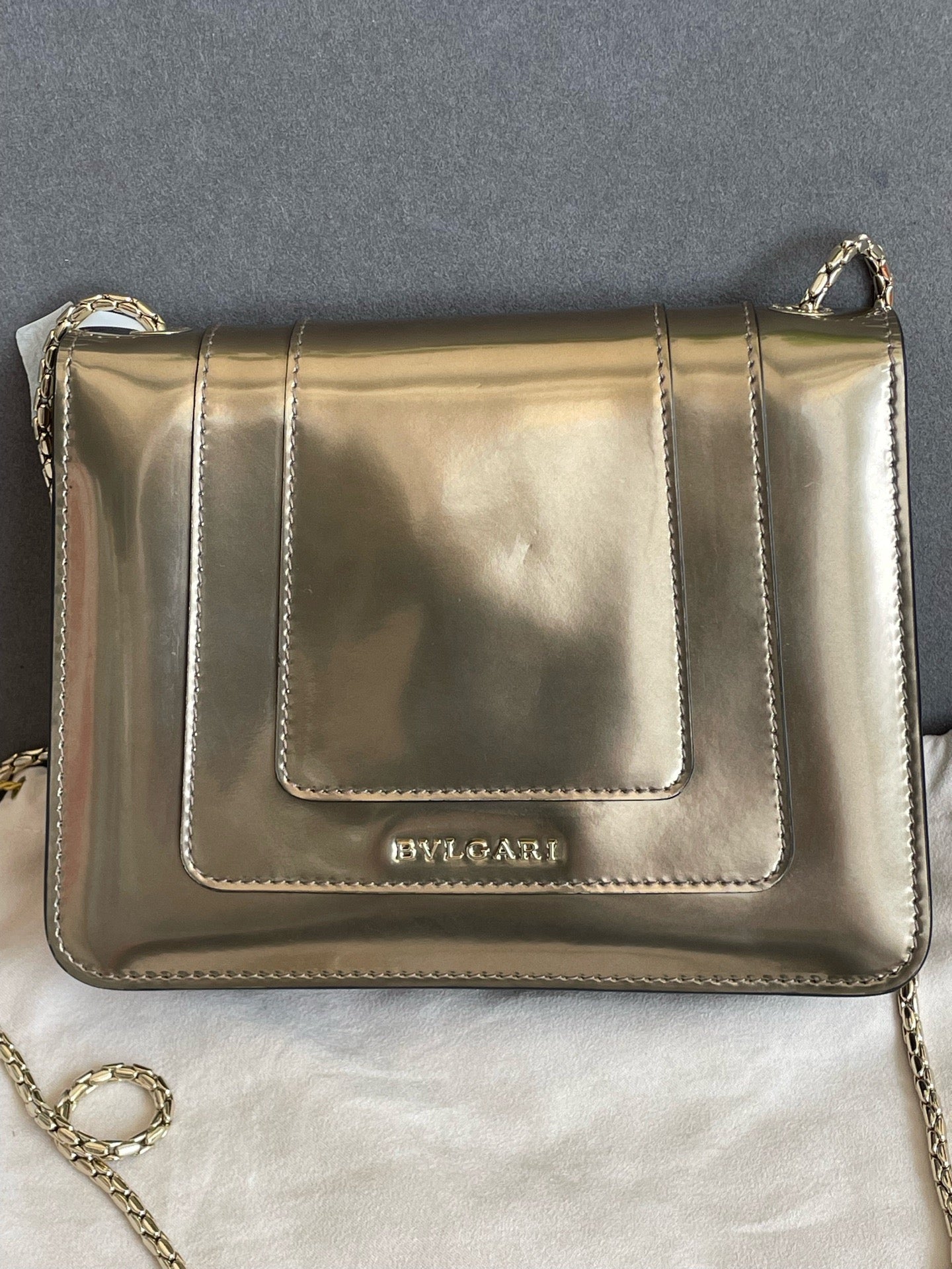 Bvlgari - Serpenti Forever - Patent leather - Gold - (small)