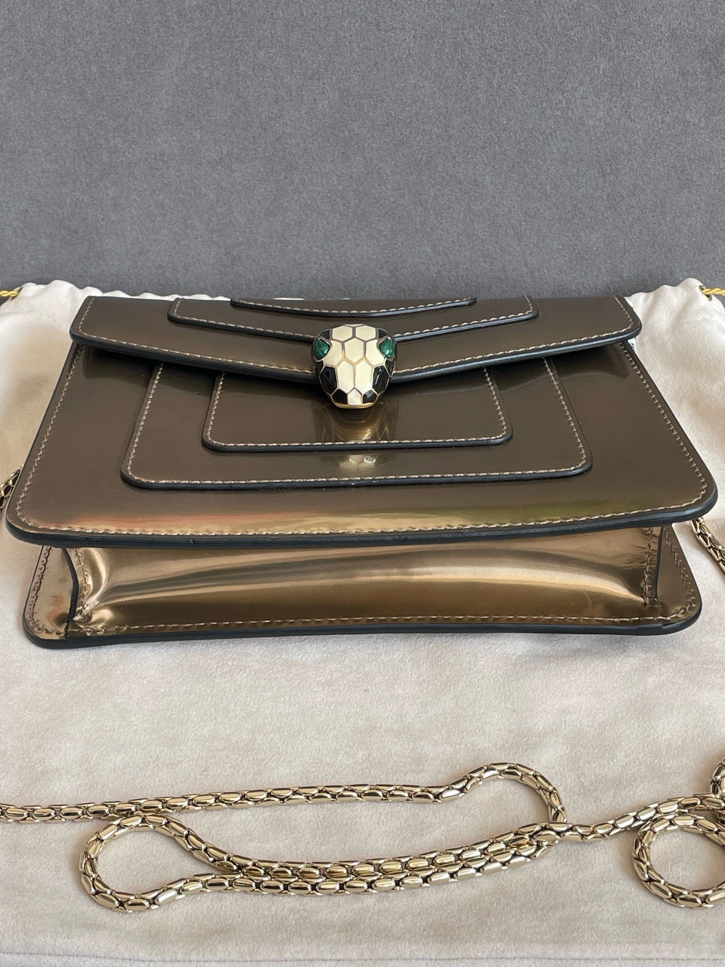 Bvlgari - Serpenti Forever - Patent leather - Gold - (small)