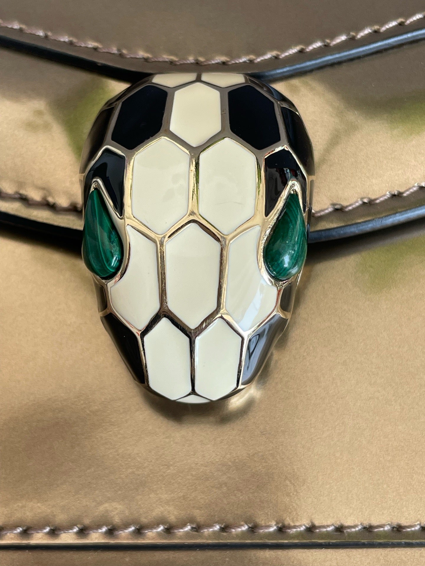 Bvlgari - Serpenti Forever - Patent leather - Gold - (small)