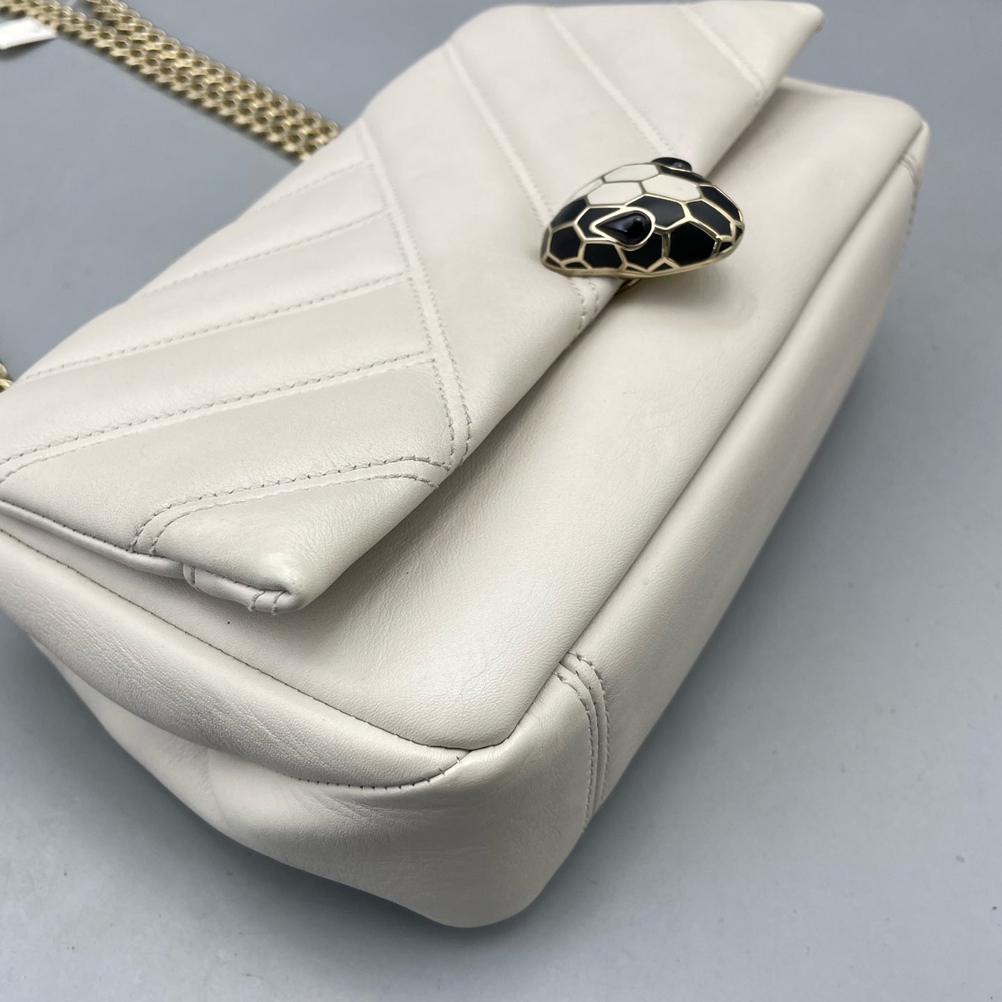 Bvlgari - Serpenti Forever Quilted Shoulder Bag - Leather - White - (mini)
