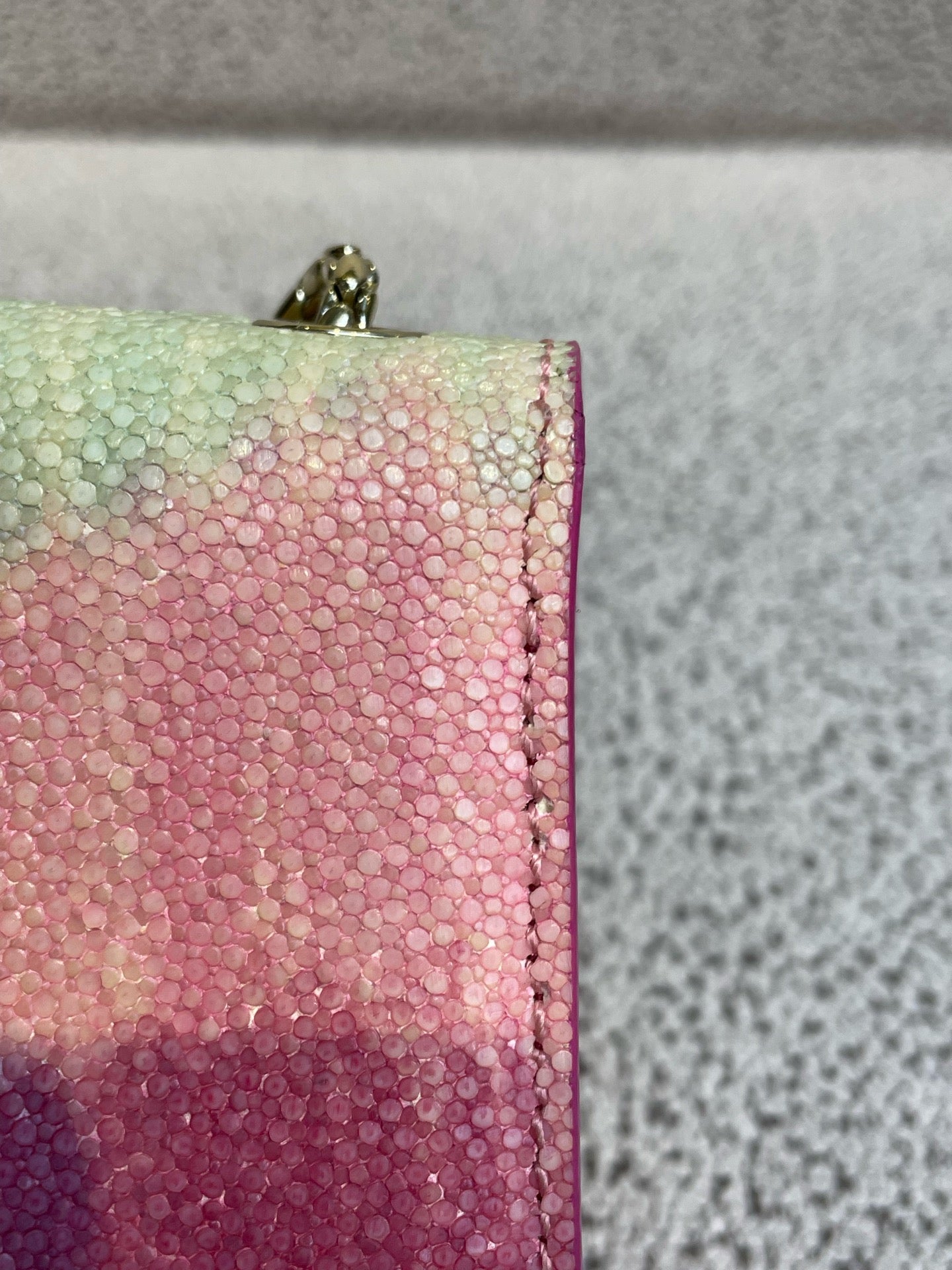 Bvlgari - Serpenti Forever Riviera Limited Edition Gradient Chain Bag - Stingray leather - Multicolour (Pink and Green Gradient) - (Small)