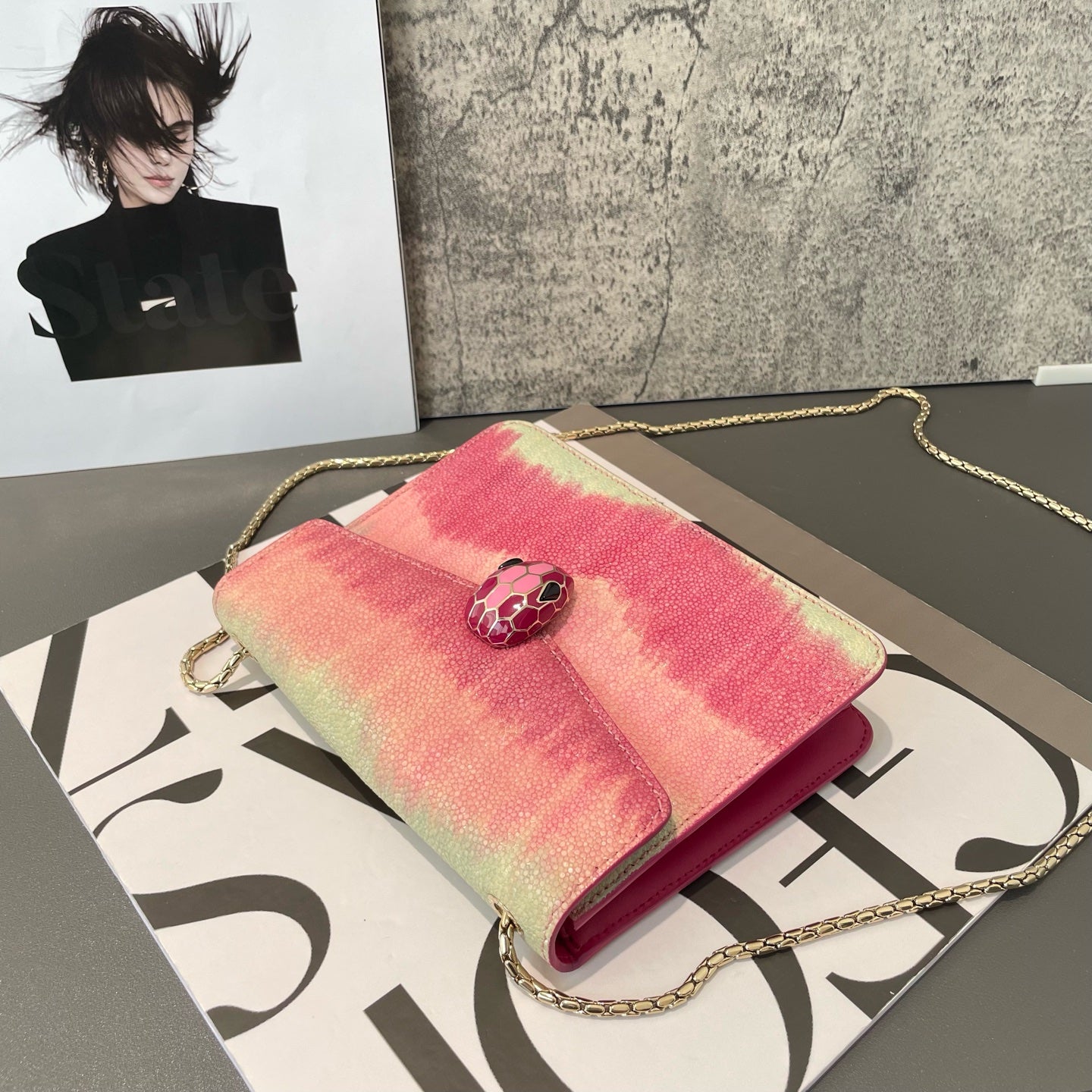 Bvlgari - Serpenti Forever Riviera Limited Edition Gradient Chain Bag - Stingray leather - Multicolour (Pink and Green Gradient) - (Small)